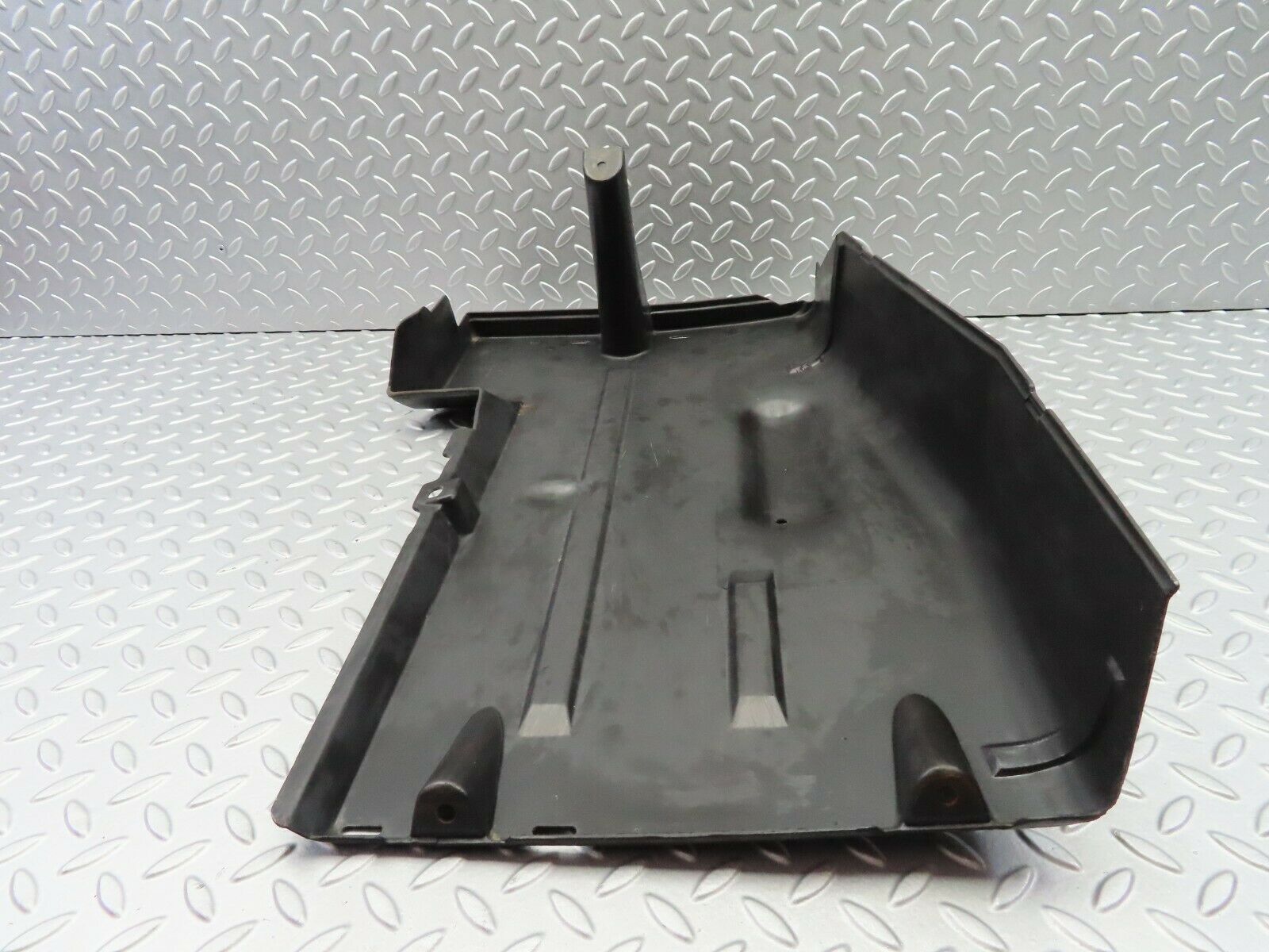 6777 Mercedes-Benz S124 E220 Wagon Fuel Pump Cover 1244780637