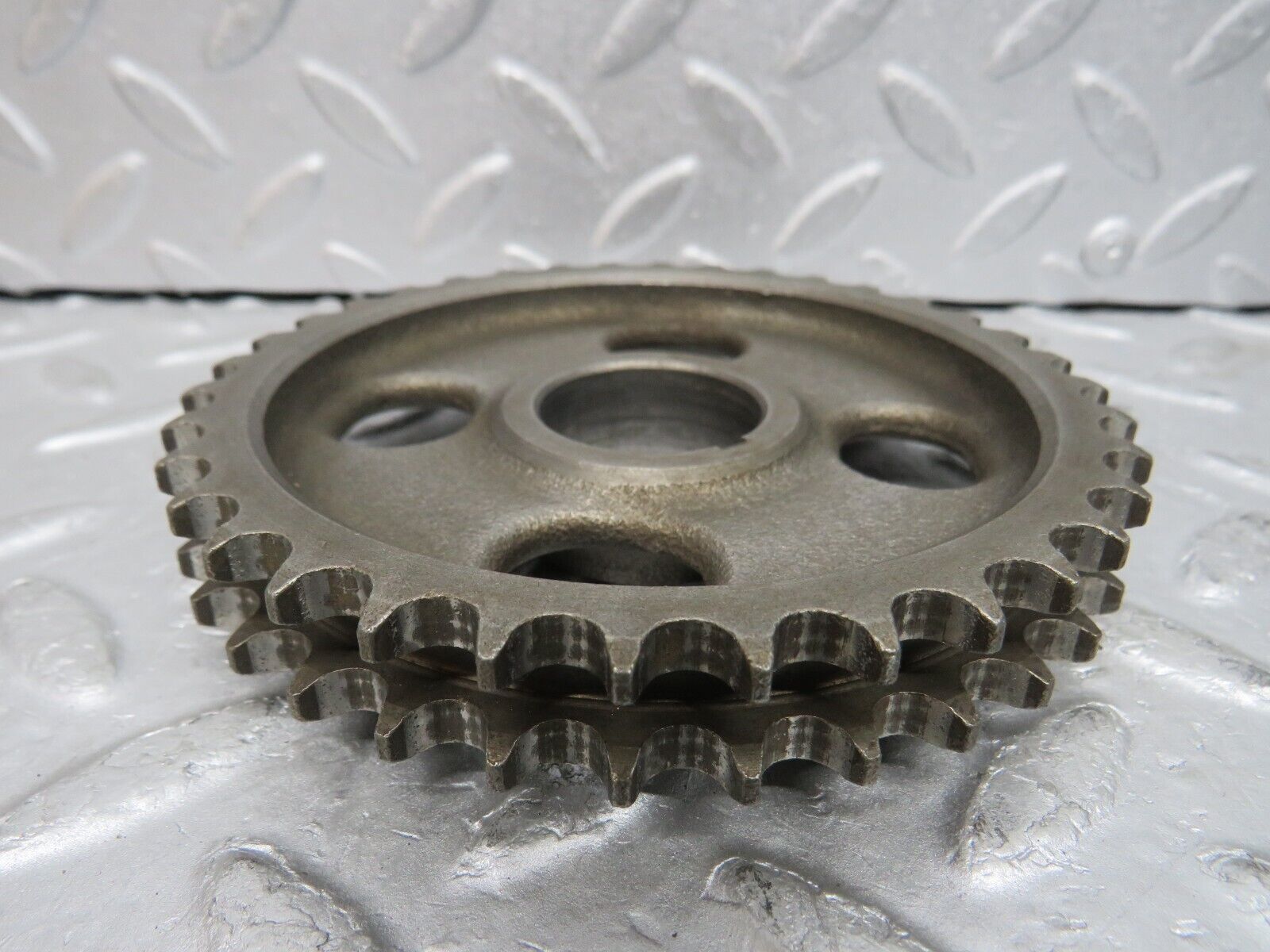 37609 Mercedes-Benz W109 300SEL Camshaft Timing Gear 1160520601