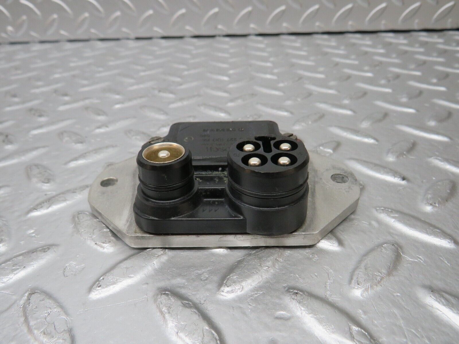 30620 Mercedes-Benz W201 190E 2.0L Ignition Control Unit Bosch 0227100114 0025451832