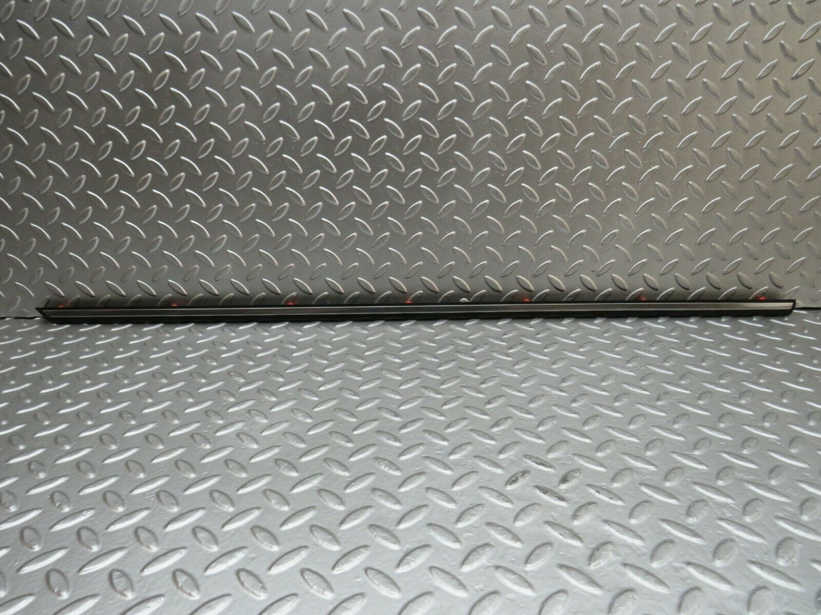 24009 Mercedes-Benz W123 280E Rear Left Door Centre Moulding Trim