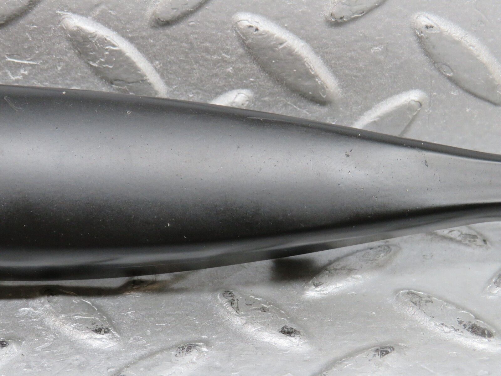 37866 Mercedes-Benz A124 320E Cabriolet Wiper Arm Bosch