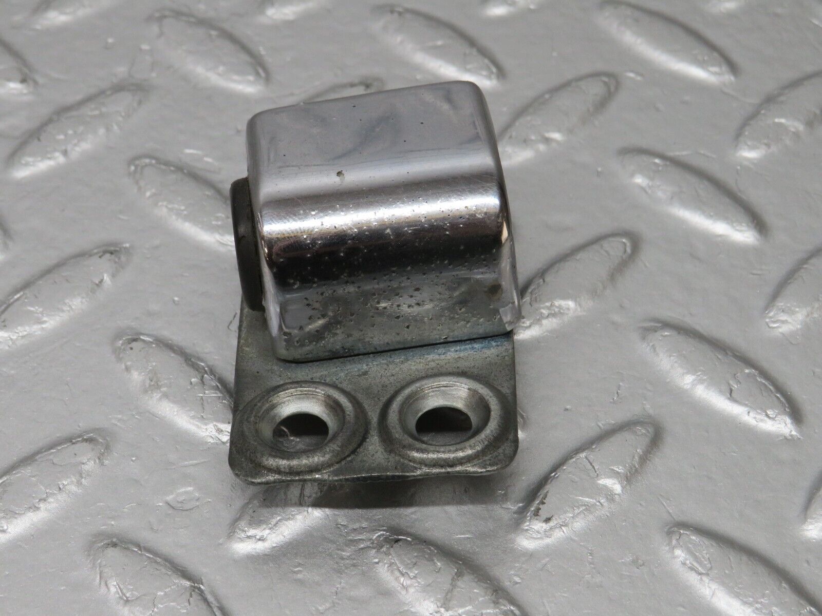 40284 Mercedes-Benz W110 230 Door Lock Latch Right Side