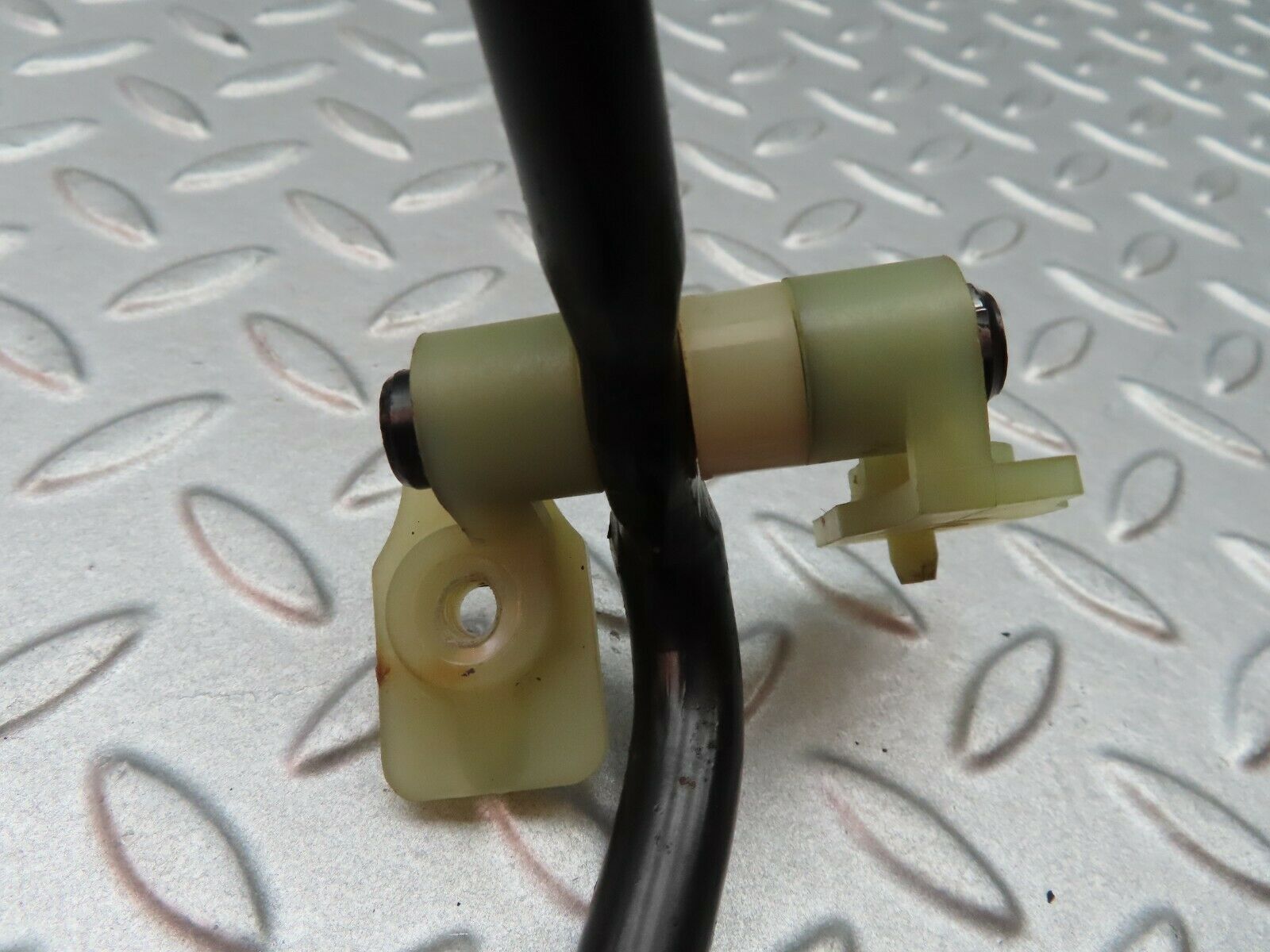 5677 Mercedes-Benz W123 200 Accelerator Pedal Linkage