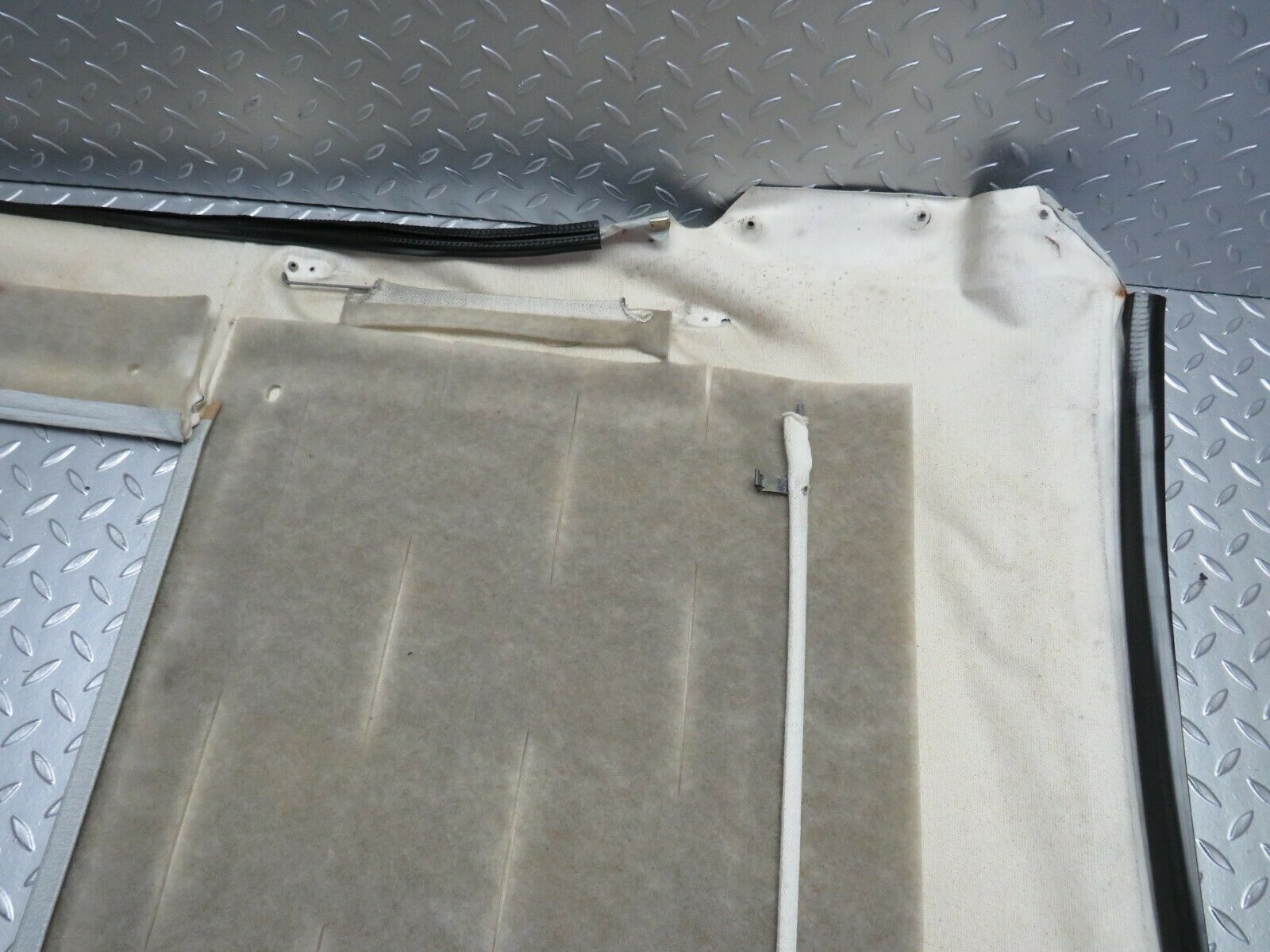 22322 Mercedes-Benz C124 E220 Coupe Roof Headlining Grey