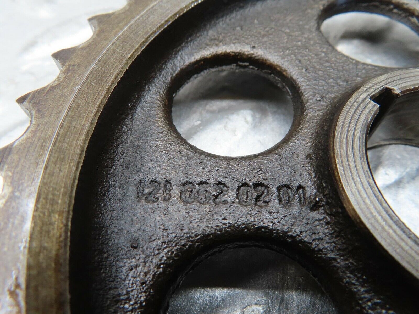 12891 Mercedes-Benz W111 220SE Camshaft Timing Gear 1210520201