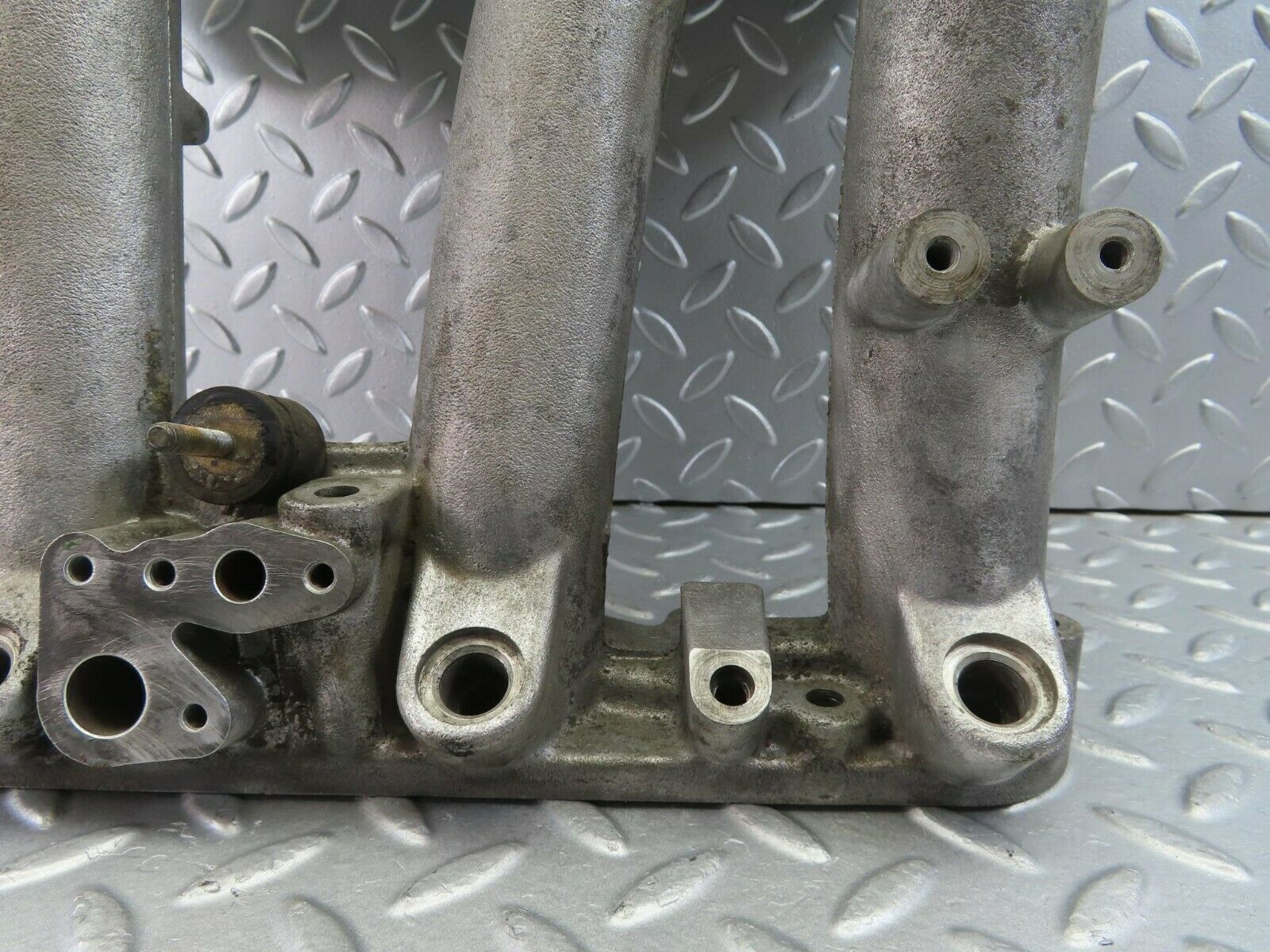 10098 Mercedes-Benz C123 230CE Coupe Intake Manifold 1021410301