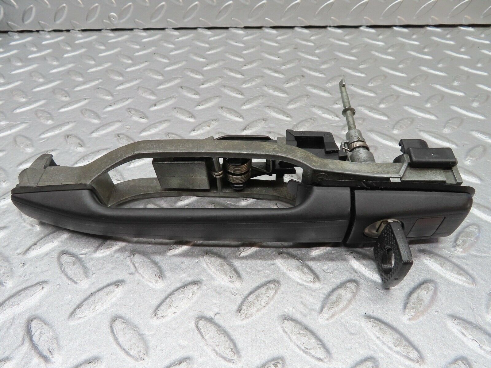 20057 Mercedes-Benz R129 300SL Coupe Right Exterior Door Handle With Key