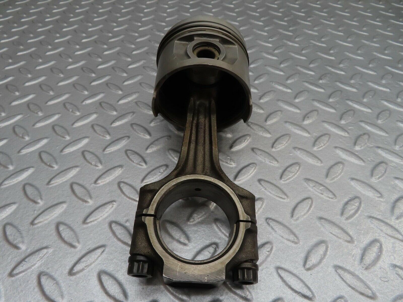 15983 Mercedes-Benz W123 280E Piston With Connecting Rod 85.975 mm
