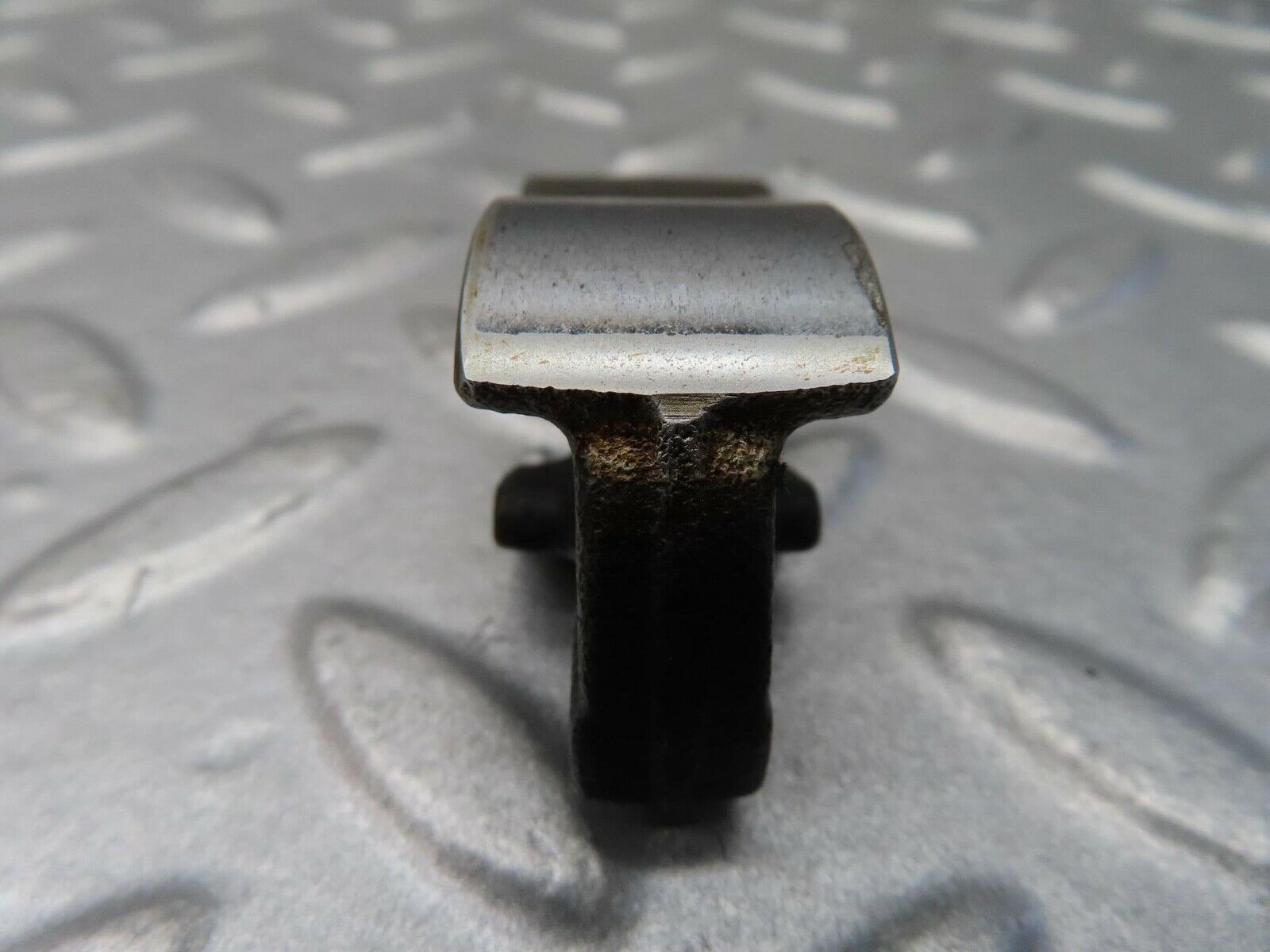 16154 Mercedes-Benz W123 280E Valve Rocker Arm With Retaining Spring