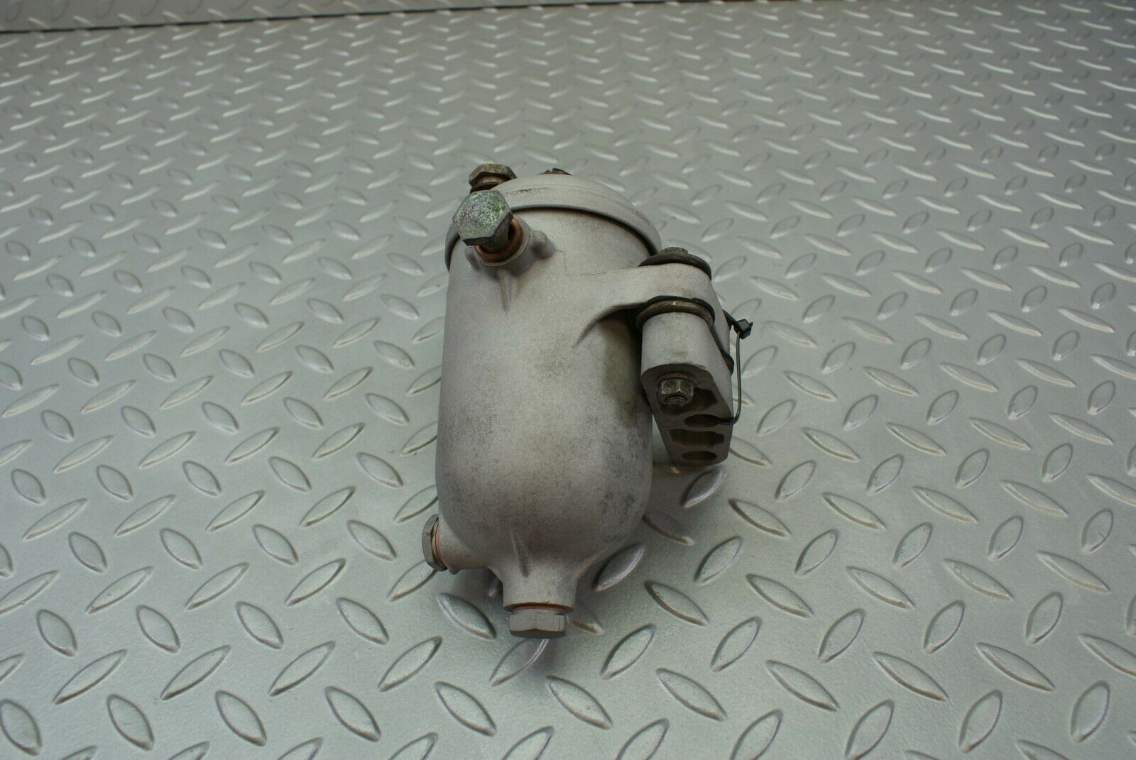 3066 Mercedes-Benz W115 220D Fuel Filter House FJ/AF 5/36