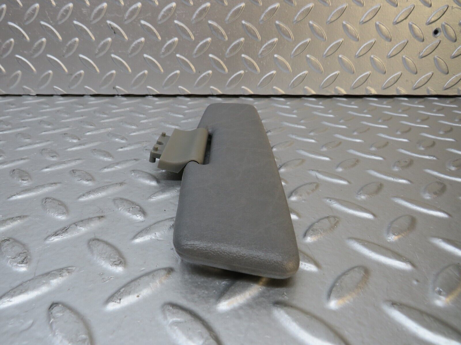 30270 Mercedes-Benz W124 230E Middle Sun Visor Grey