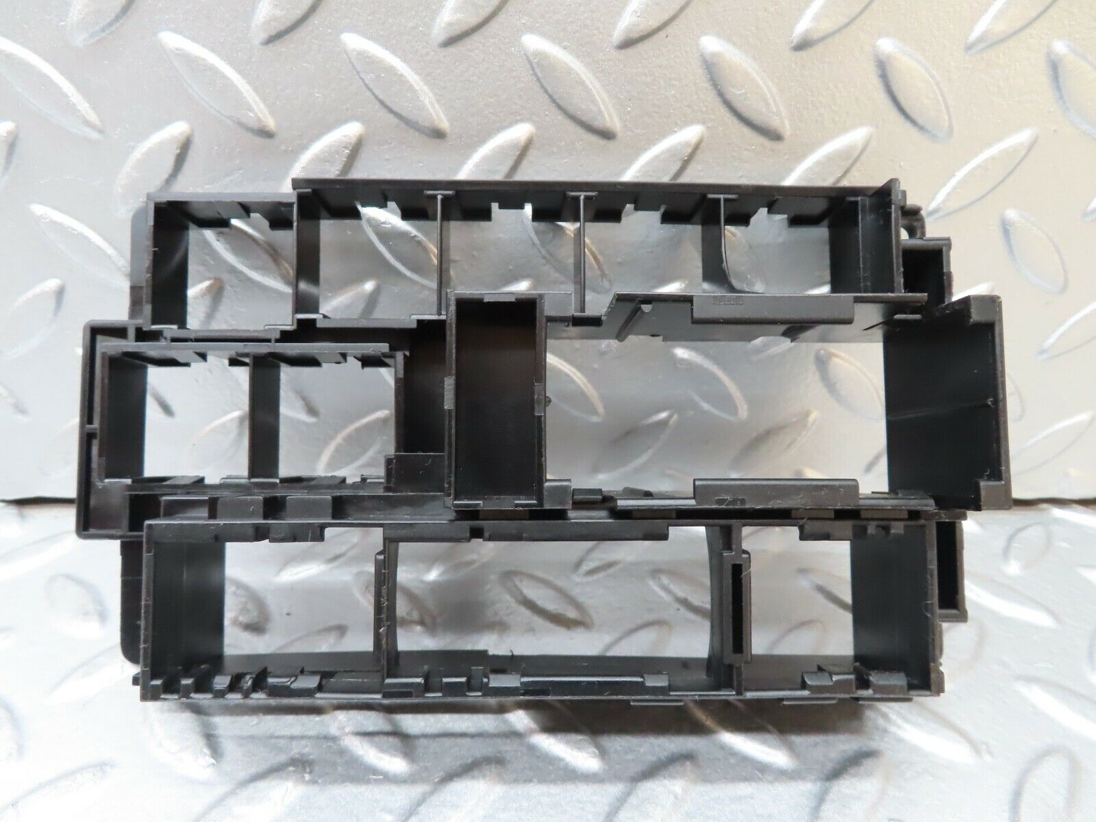 19911 Mercedes-Benz R129 300SL Coupe Relay Bracket 1295450140