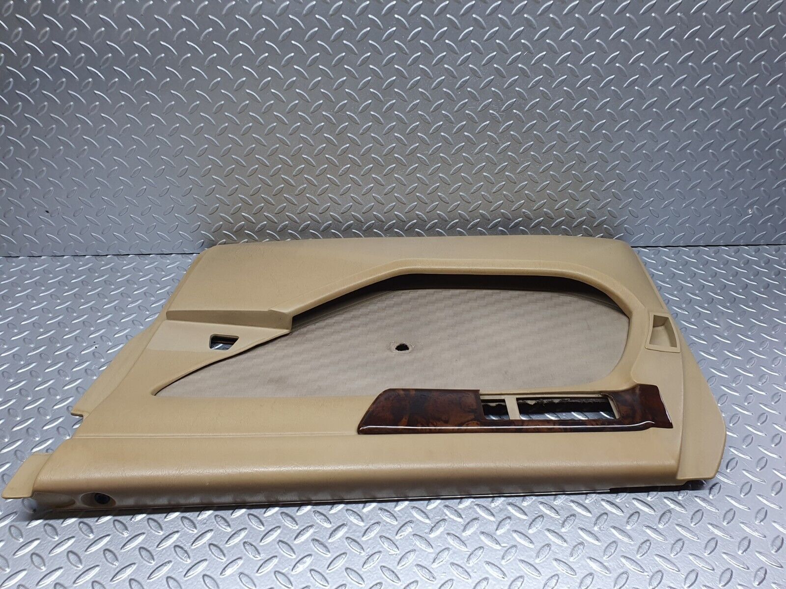 41118 Mercedes-Benz W126 300SE Front Right Door Card Beige 1267270270