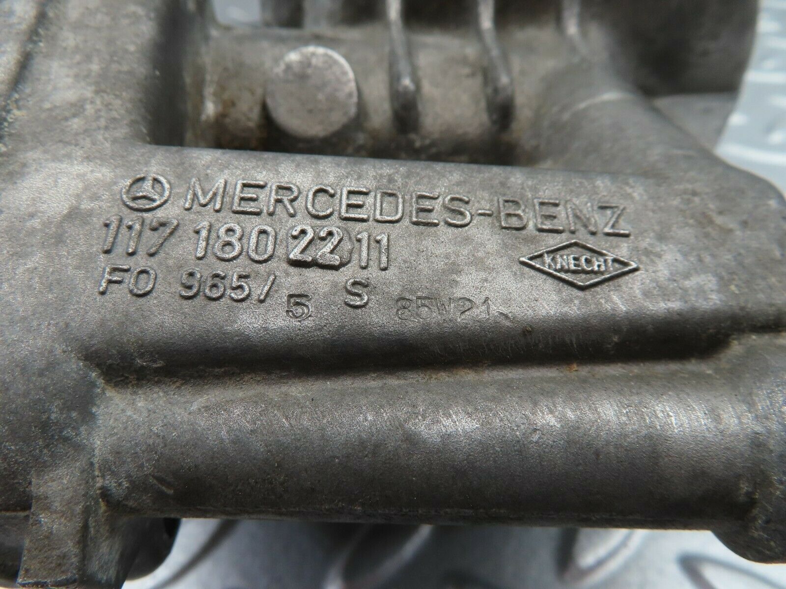 6413 Mercedes-Benz W126 380SE Oil Filter Housing 1171802211