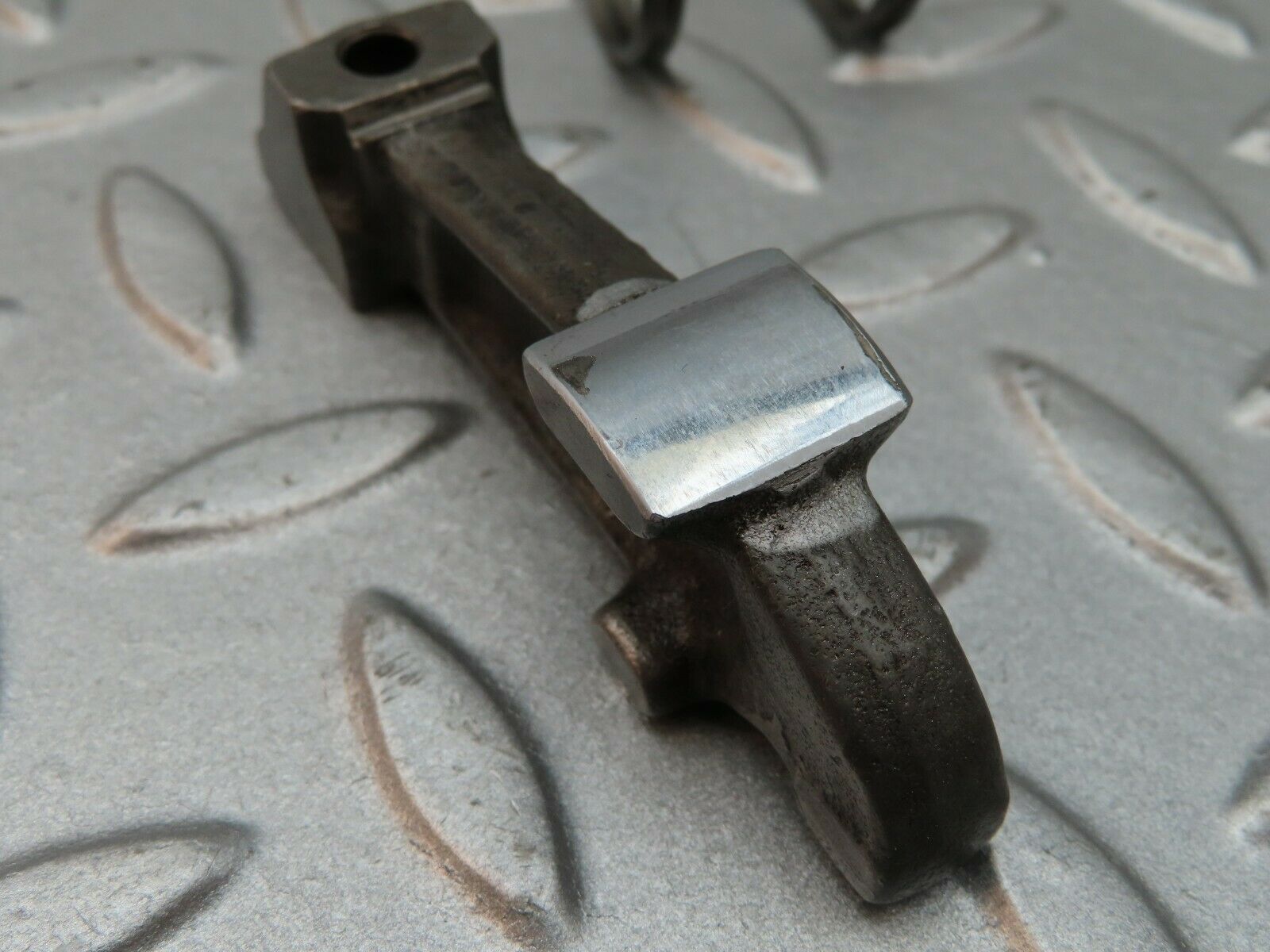 3533 Mercedes-Benz W108 280SE Valve Rocker Arm With Retaining Spring