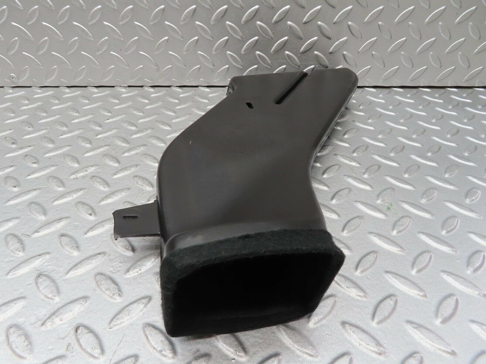 14688 Mercedes-Benz W201 190E Air Duct Heater Ventilation Left Side