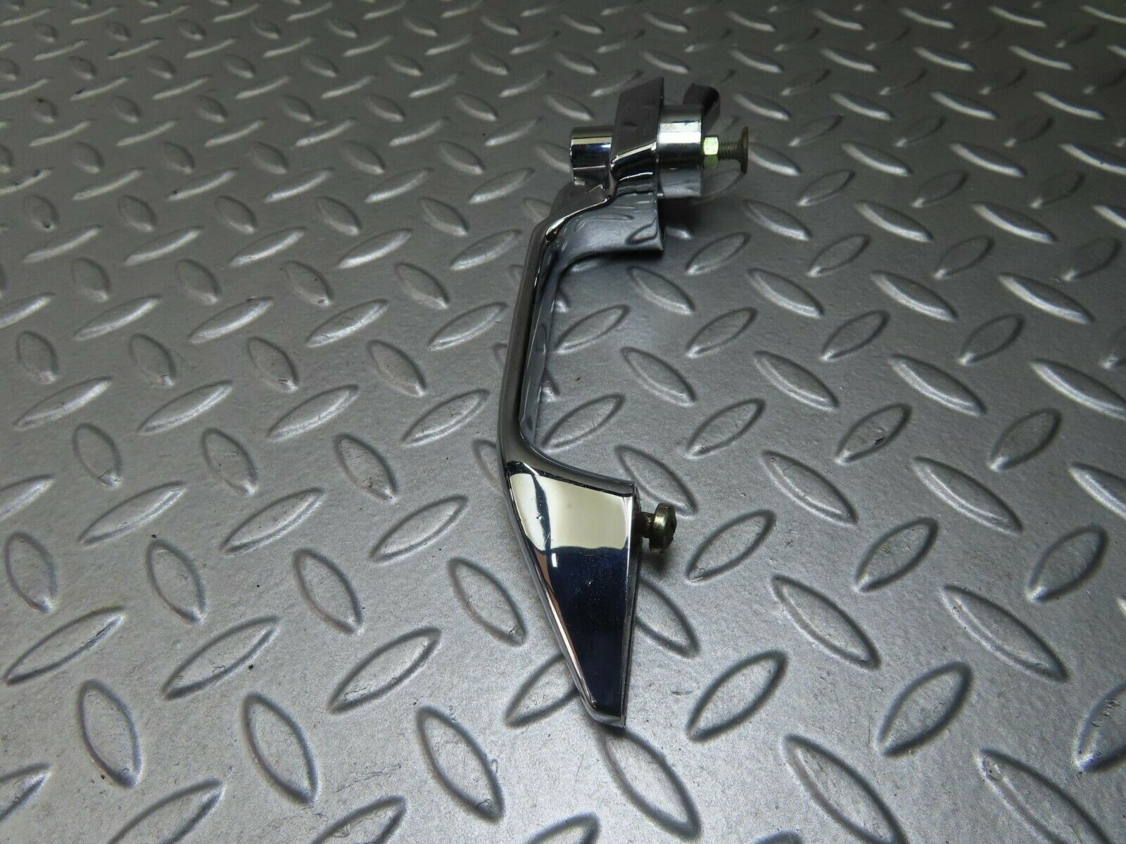 8809 Mercedes-Benz W115 Chrome Door Handle Rear Left 1157660301