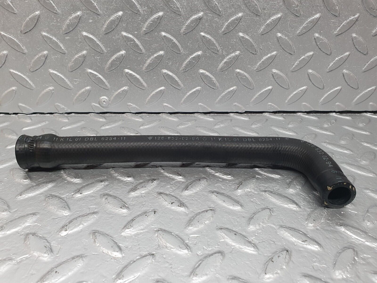 41042 Mercedes-Benz W126 300SE Heater Hose 1268320294