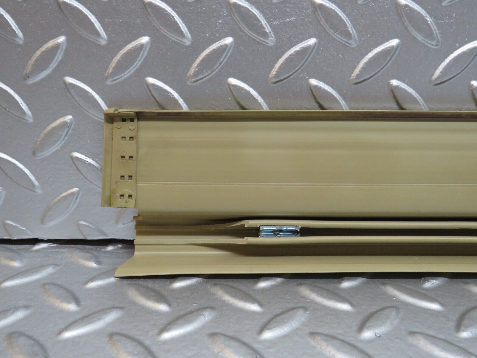 29281 Mercedes-Benz W124 230E Rear Left Door Sill Trim