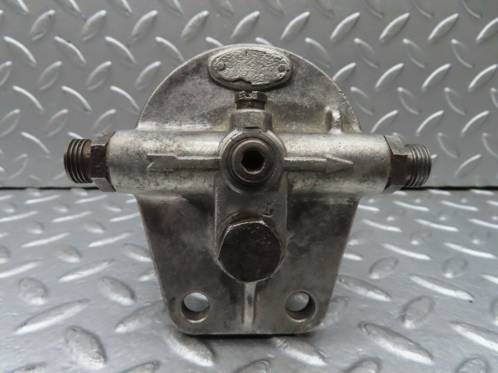 18289 Mercedes-Benz W111 220SE Coupe Fuel Filter Housing