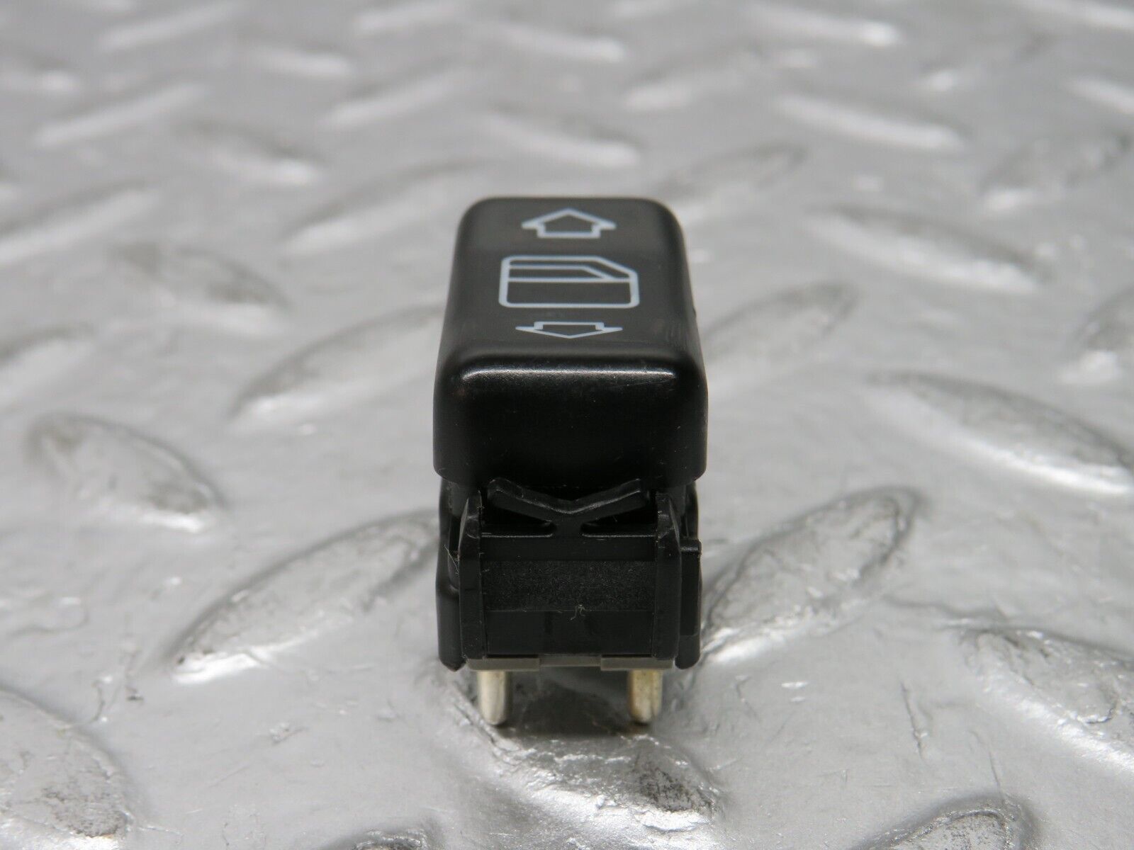 31381 Mercedes-Benz S124 220TE Electric Window Switch Right Side 1248209010