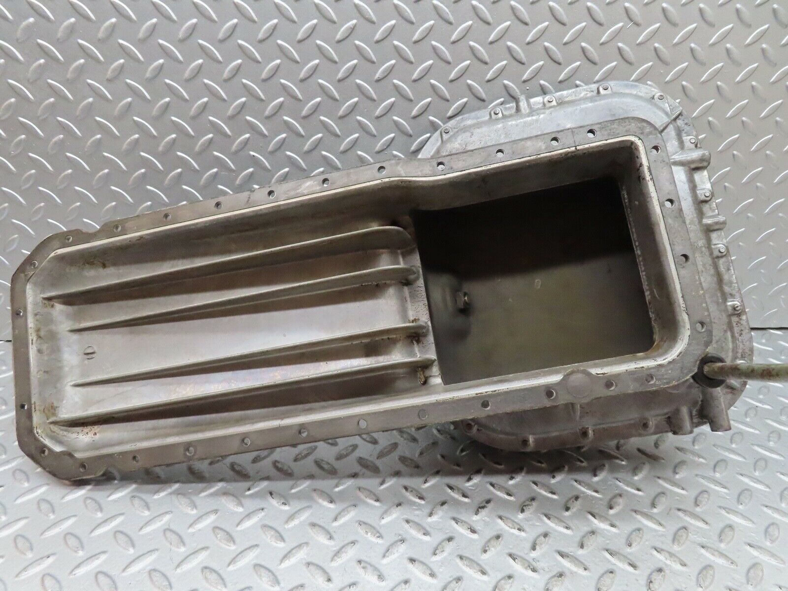 17805 Mercedes-Benz W116 450SEL Oil Pan Oil Sump 1160142602