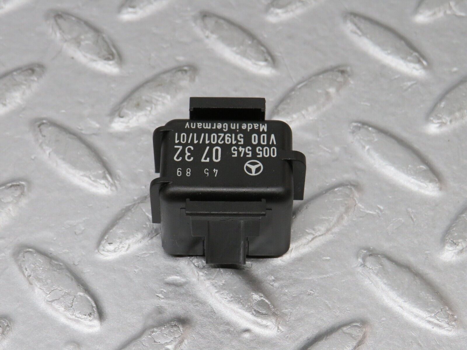 36081 Mercedes-Benz W126 420SE Cruise Control Unit Module Relay 0055450732