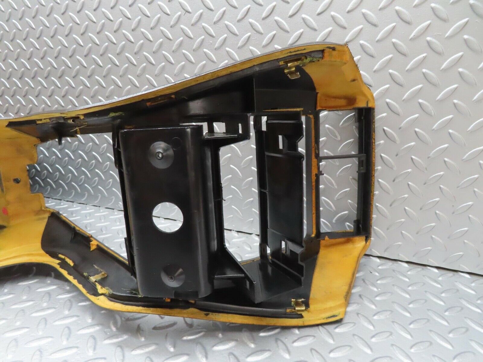 15906 Mercedes-Benz W123 280E Centre Console Black