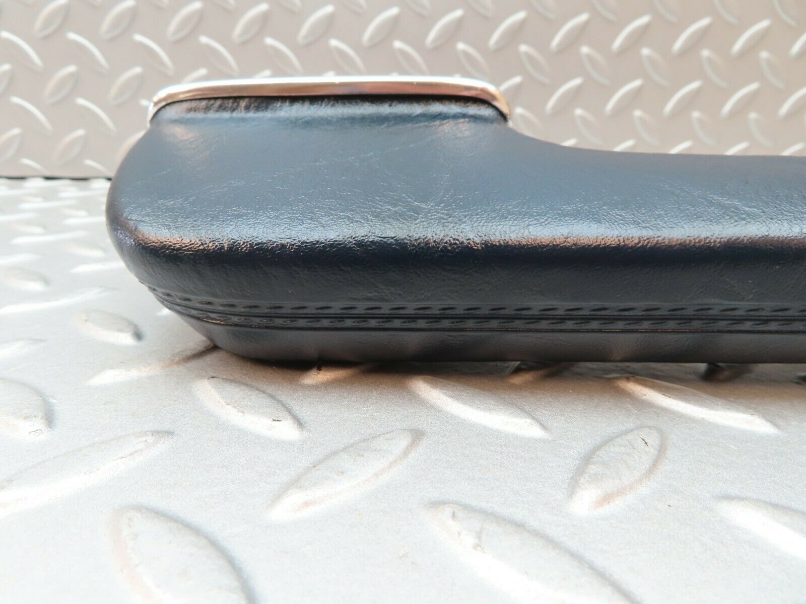 4280 Mercedes-Benz W123 230E Interior Door Handle Front Left Blue 1239701701