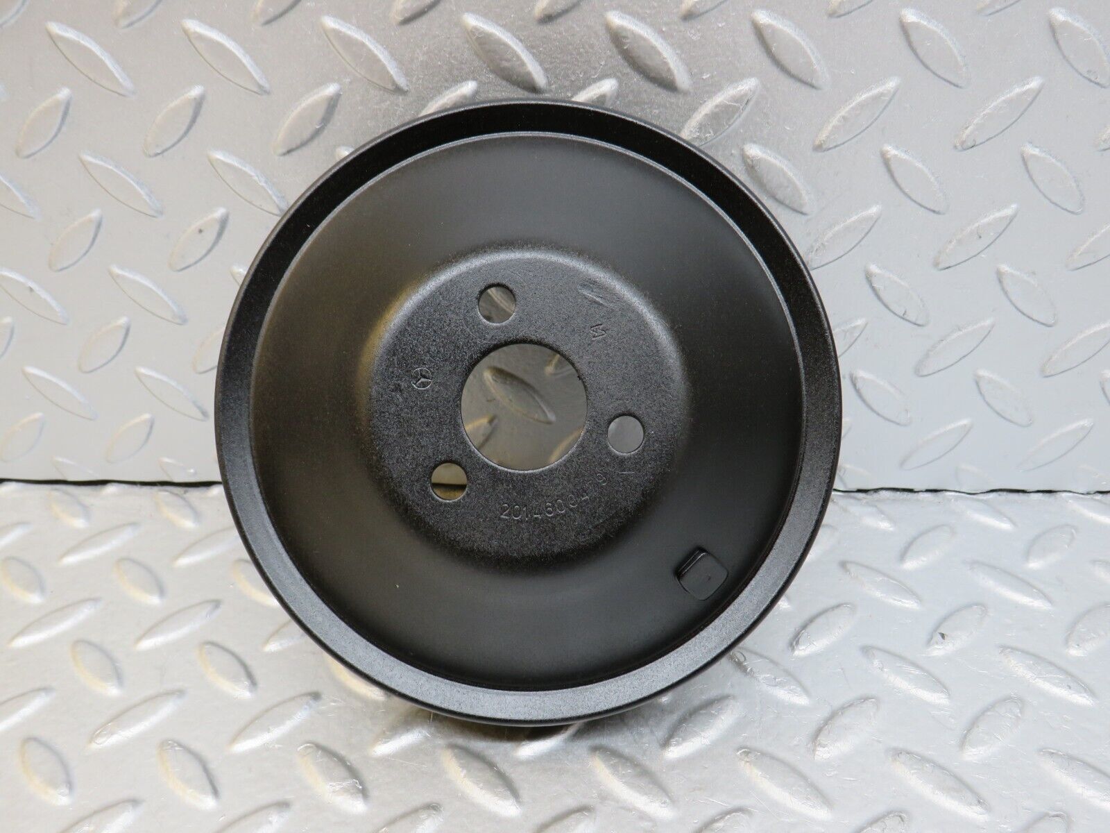 36793 Mercedes-Benz W201 190E 2.0L Steering Pump Pulley 2014600479