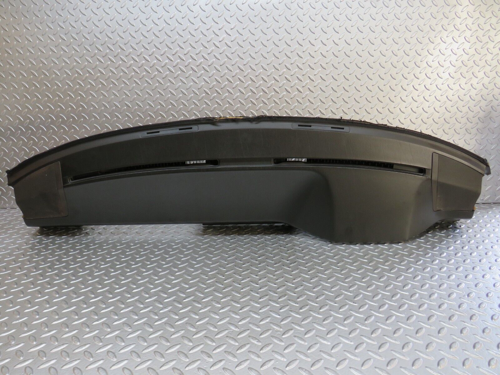 27709 Mercedes-Benz S124 300TE Wagon Dashboard Black