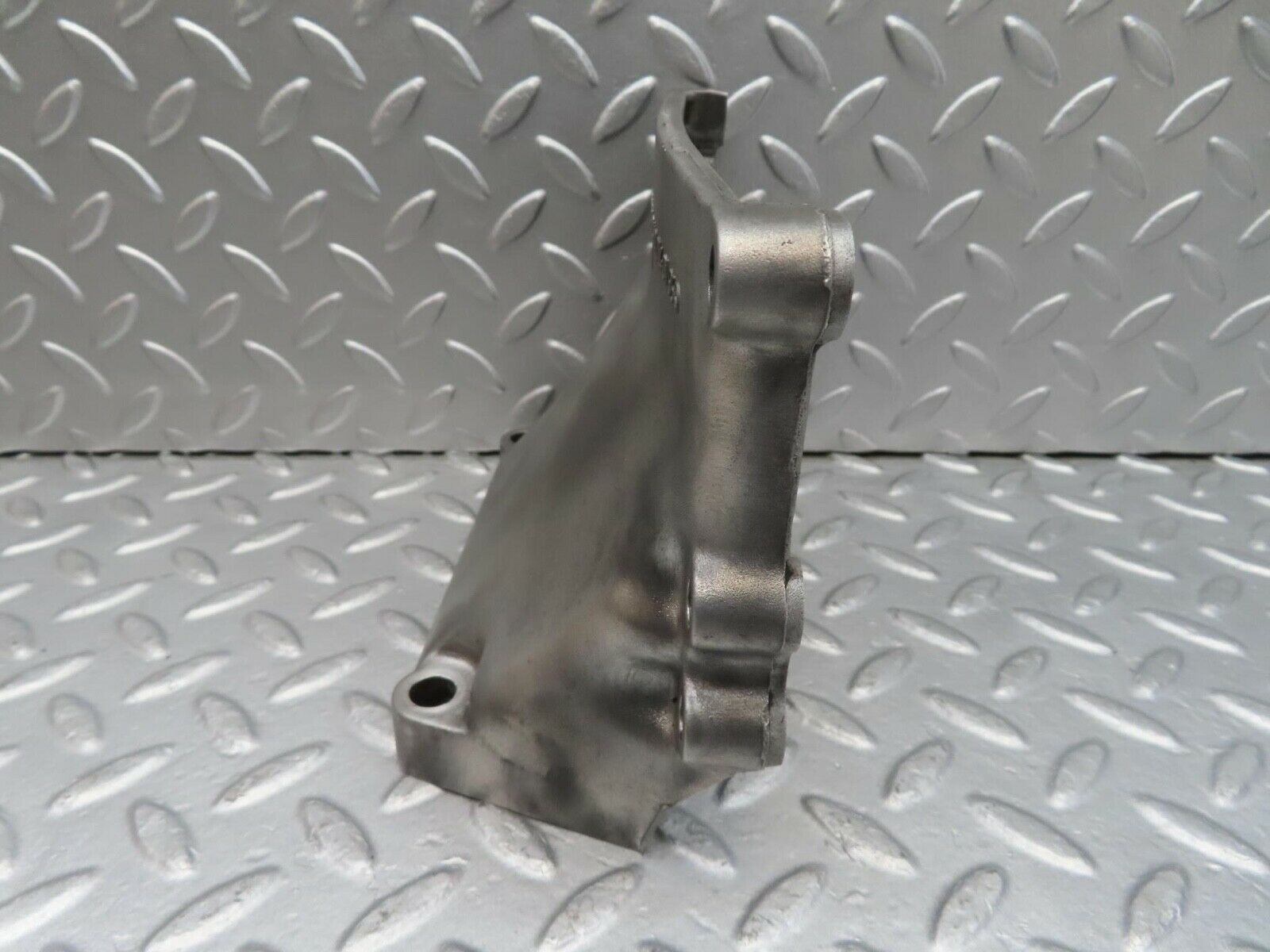 16024 Mercedes-Benz W123 280E Gearbox Support 1100140195