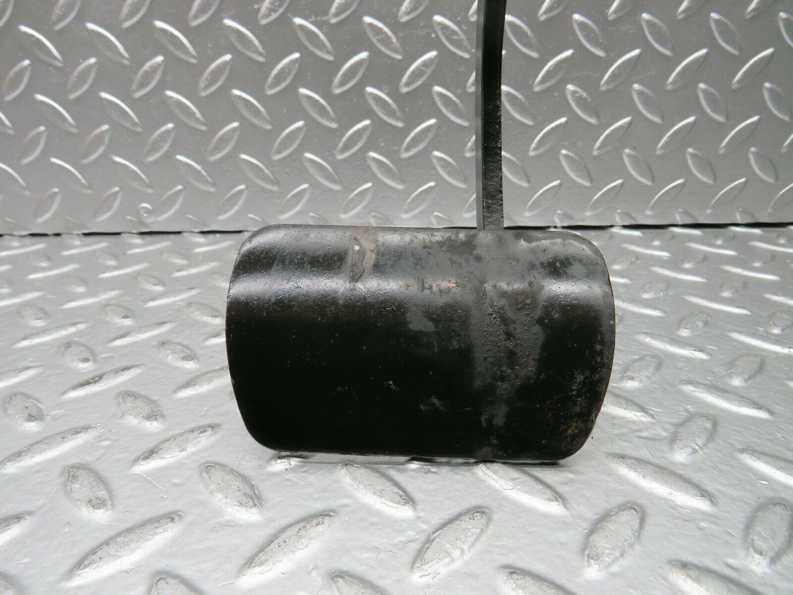 22776 Mercedes-Benz C107 450SLC Coupe Brake Pedal