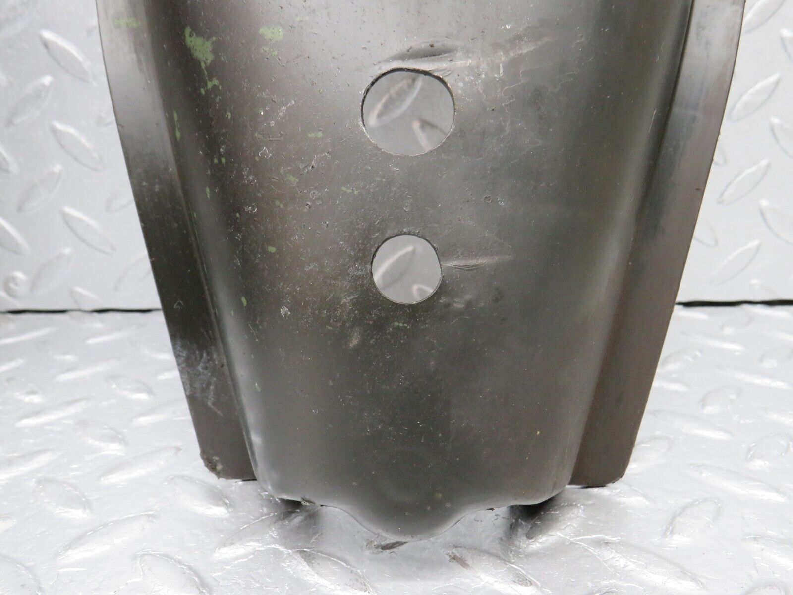 38761 Mercedes-Benz W201 190E 2.6L Rear Control Arm Cover 2x 1293520188