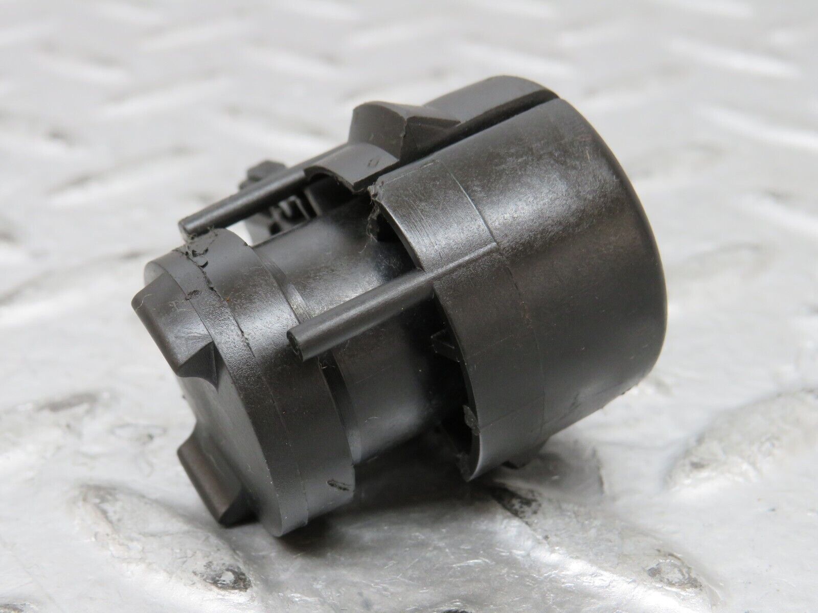 27859 Mercedes-Benz W123 280E Kick Down Switch 0015456314