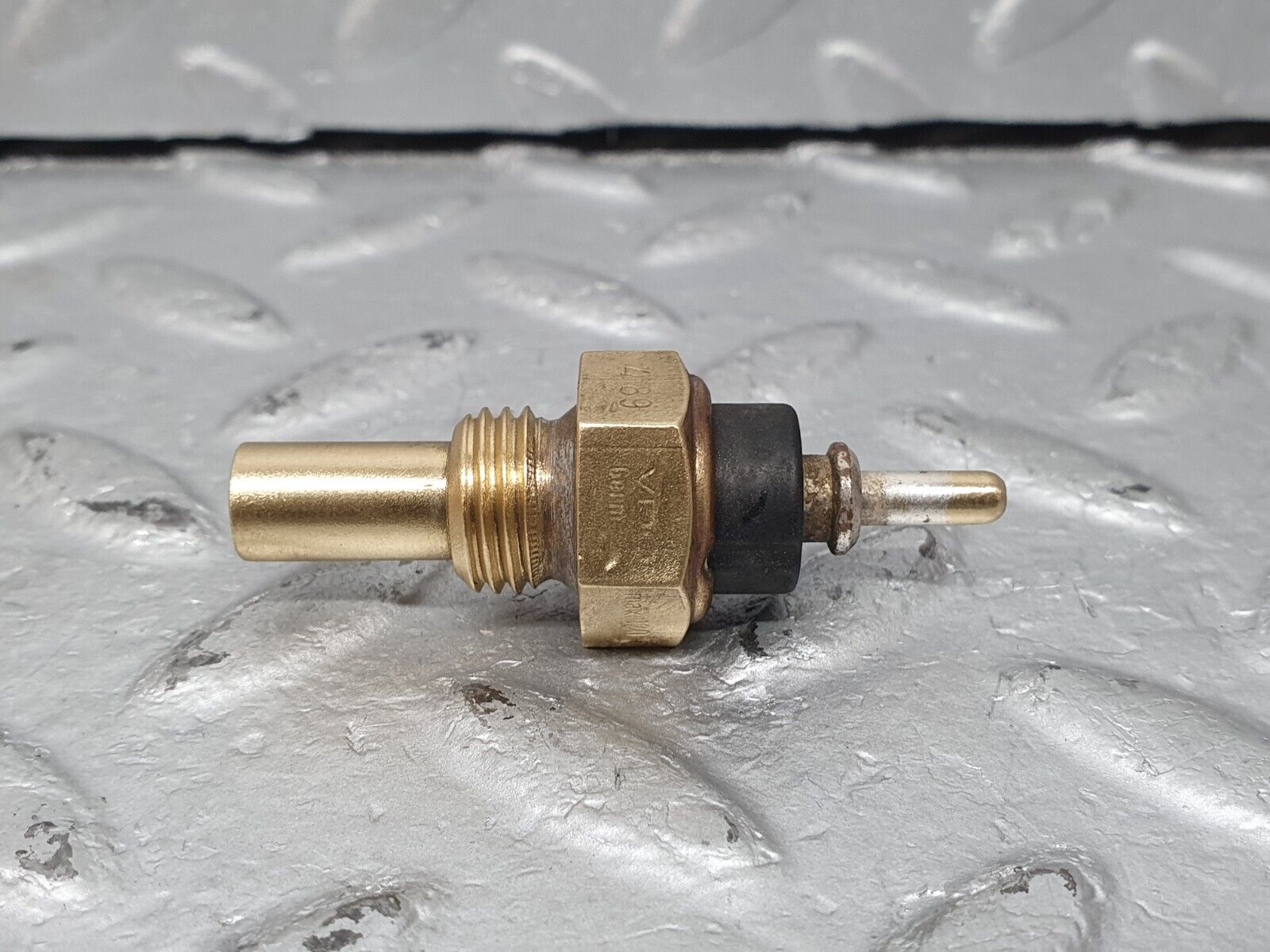 41265 Mercedes-Benz W126 300SE Coolant Temperature Sensor VDO 0055421017