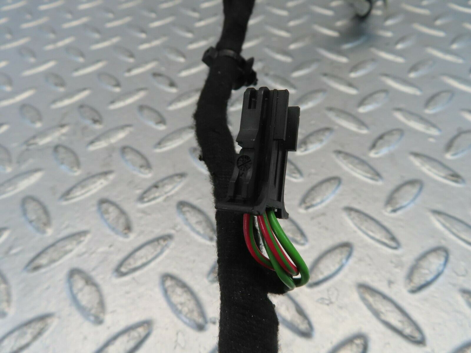 11156 Mercedes-Benz W221 S320 Rear Right Door Wiring Loom 2215408908