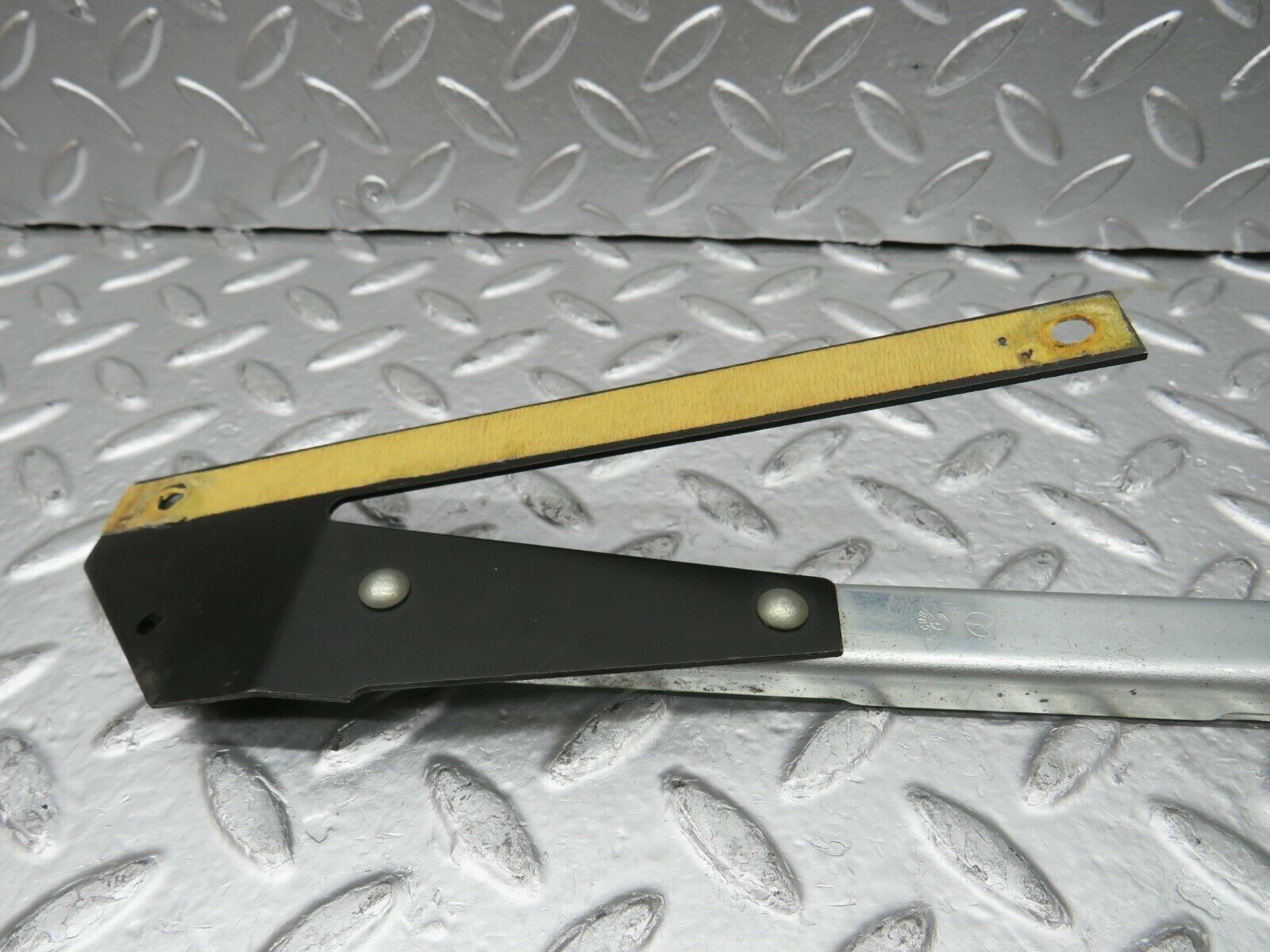 24180 Mercedes-Benz W123 280E Front Right Seat Sliding Adjust Handle