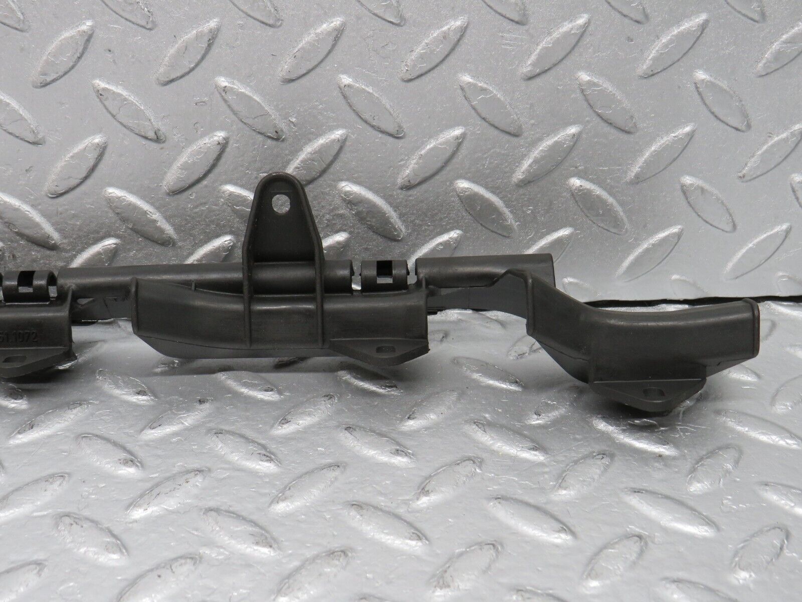 38865 Mercedes-Benz W201 190E 2.6L Starter Motor Wire Cable Bracket 2015460581