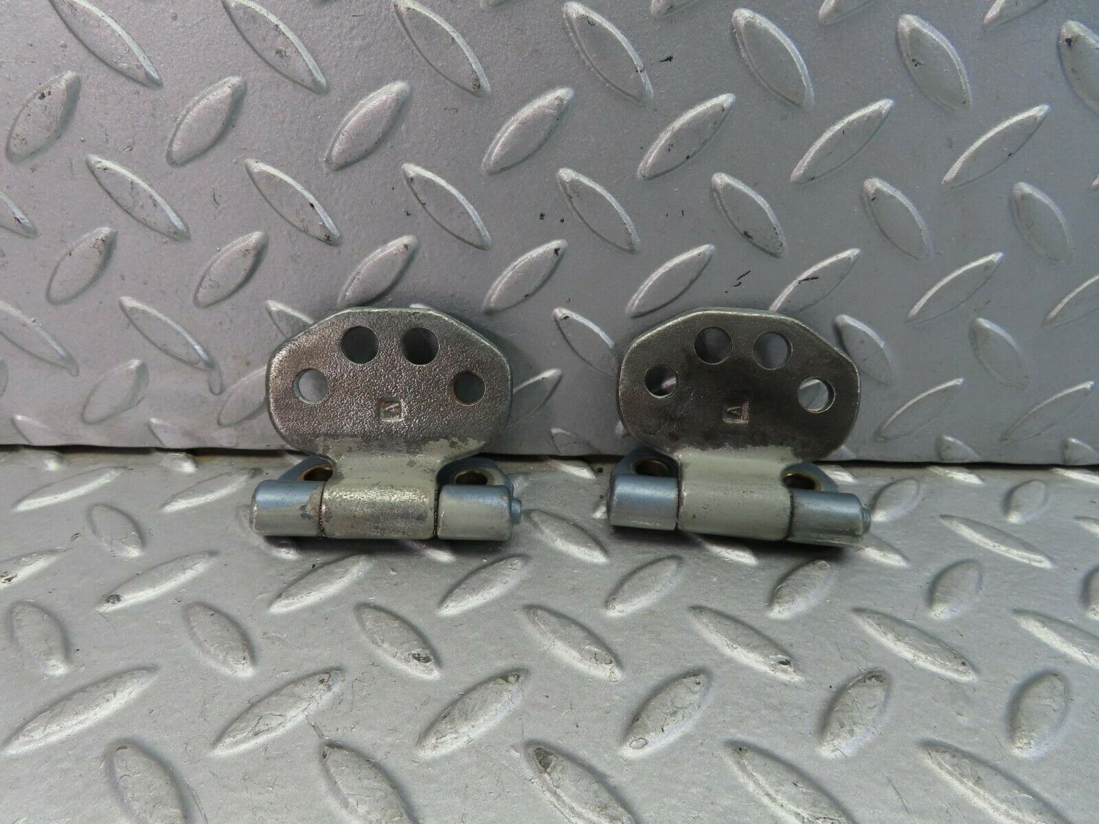 9445 Mercedes-Benz C124 300CE Coupe Door Hinge Right Side