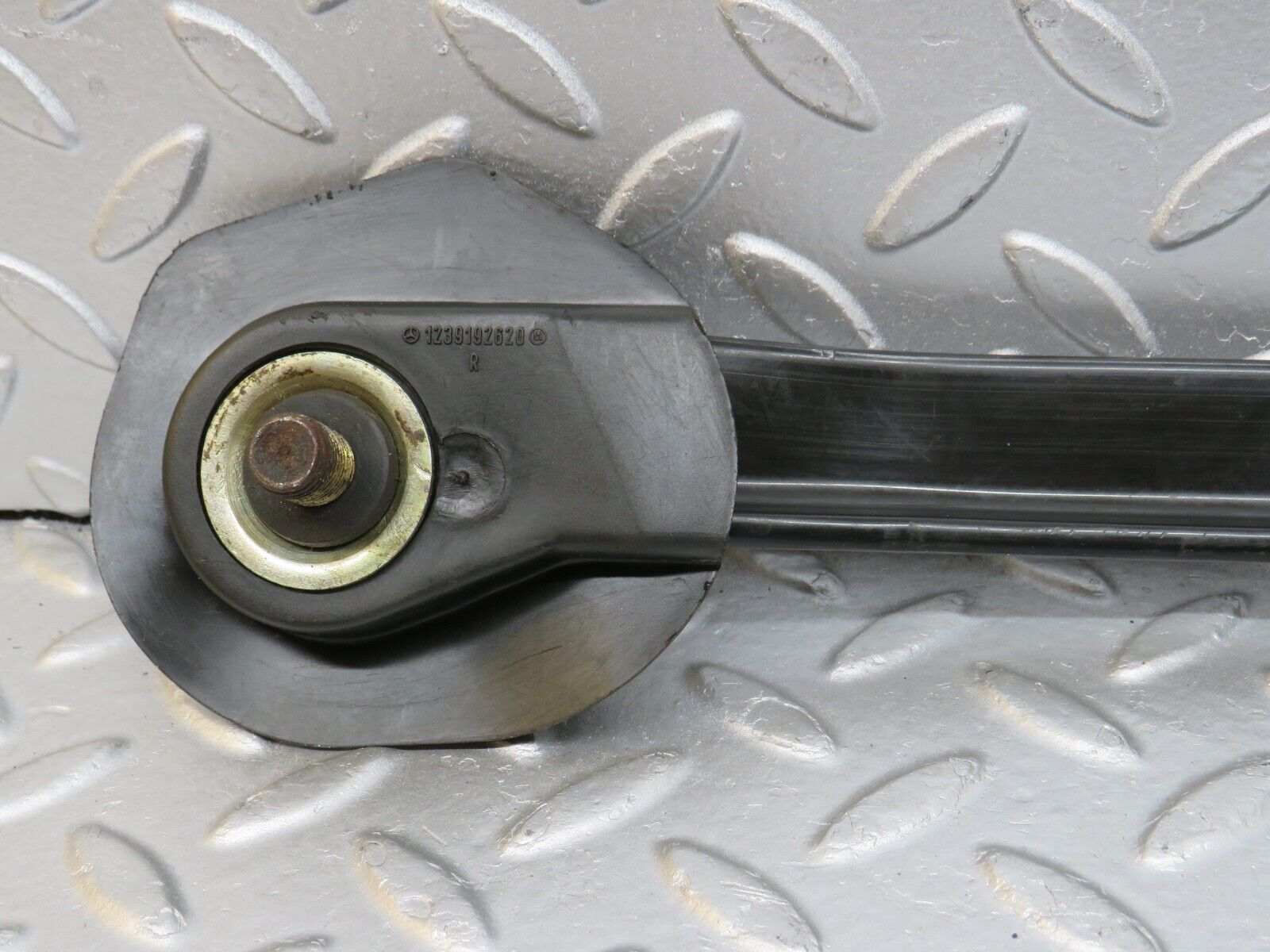 33891 Mercedes-Benz C123 230CE Coupe Front Right Seat Belt Runner 1239192620