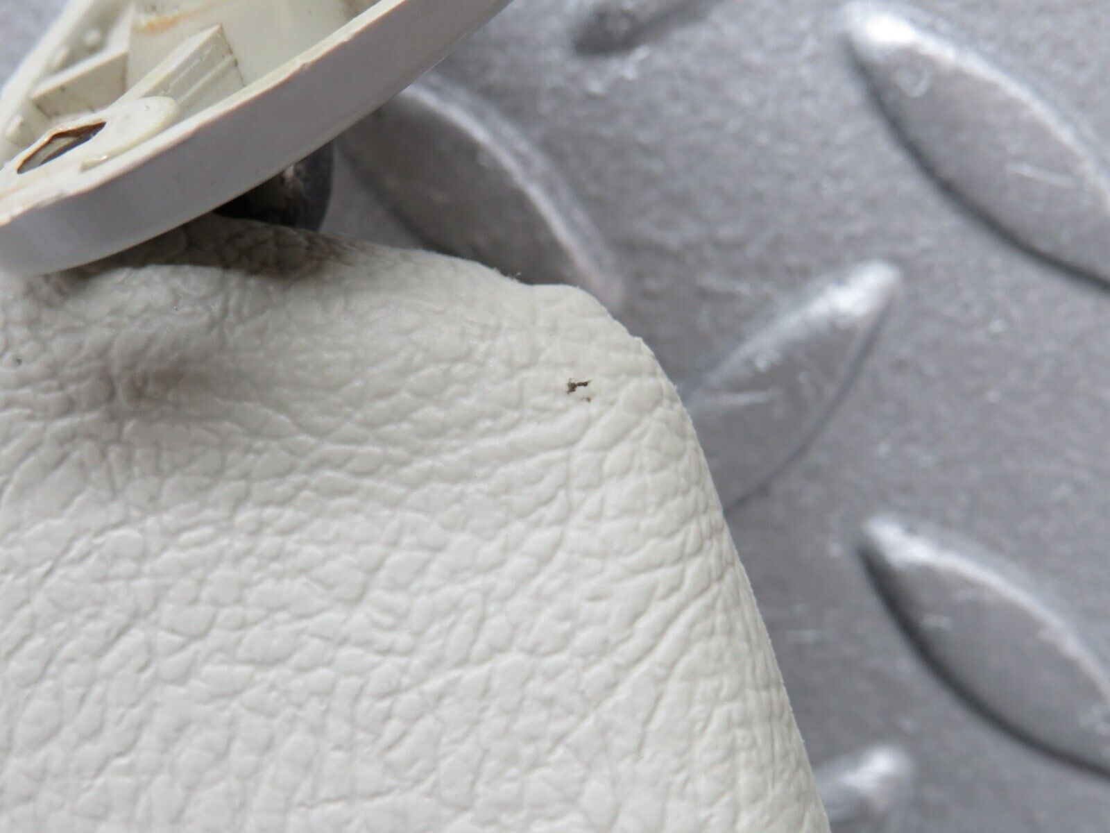 37387 Mercedes-Benz W109 300SEL Sun Visor Left Side