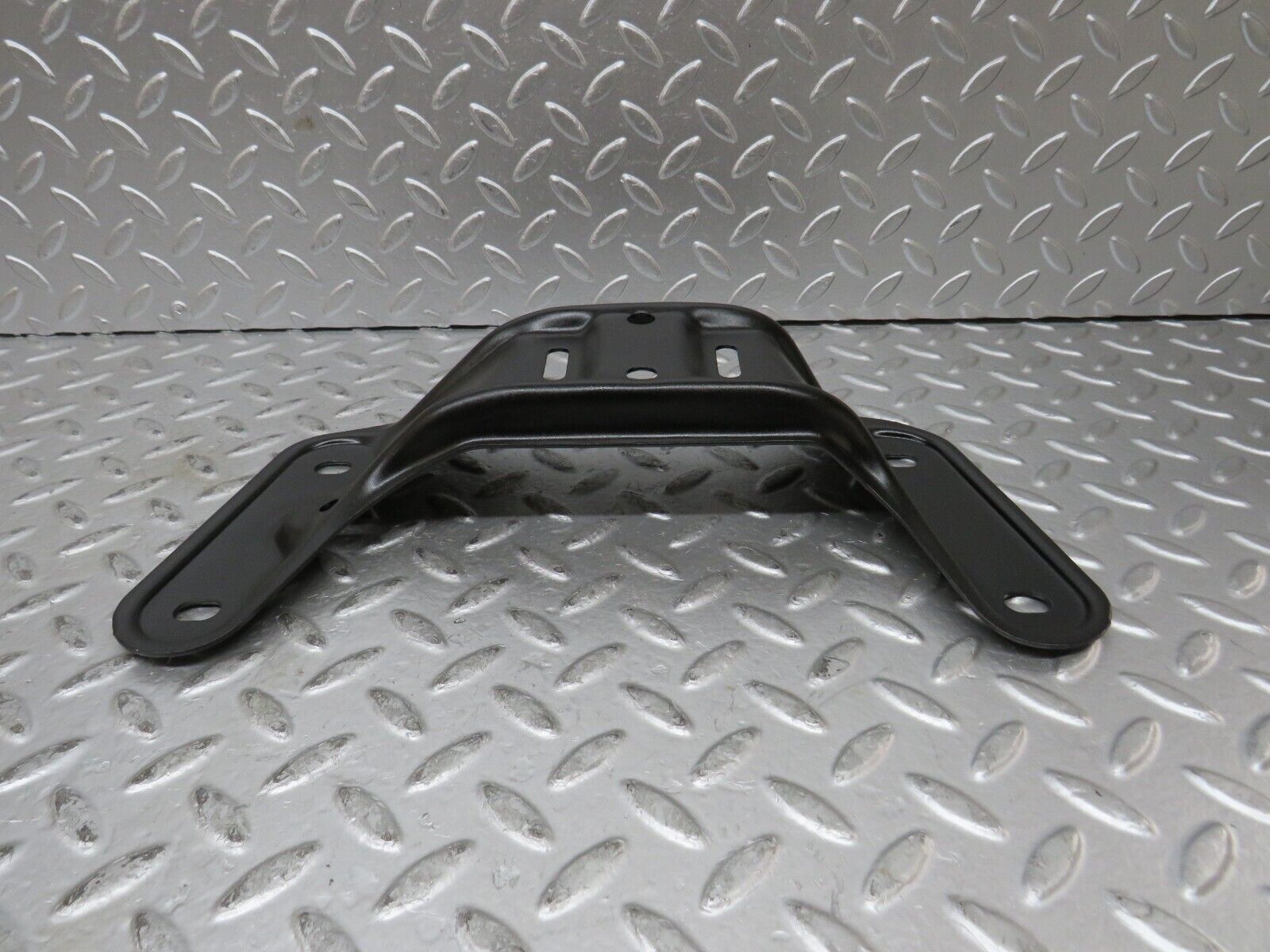 27437 Mercedes-Benz W123 280E Gearbox Mount Bracket