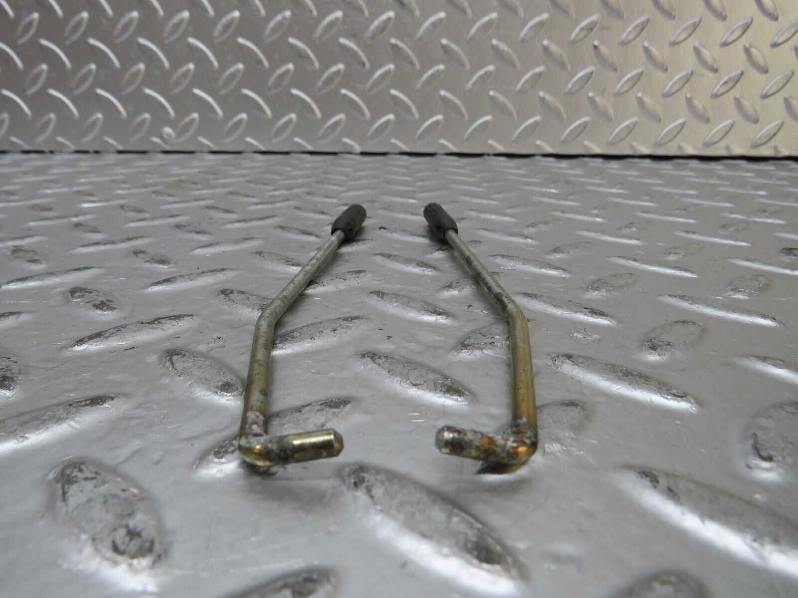 27691 Mercedes-Benz S124 300TE Wagon Door Lock Knob Pair