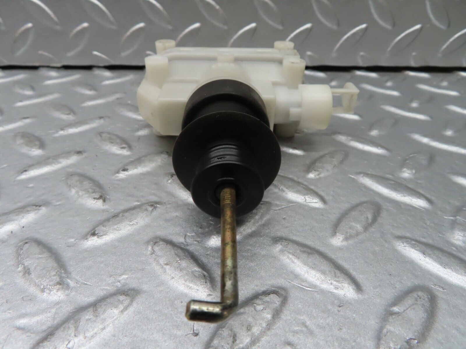 20178 Mercedes-Benz R129 300SL Coupe Right Door Lock Vacuum Actuator