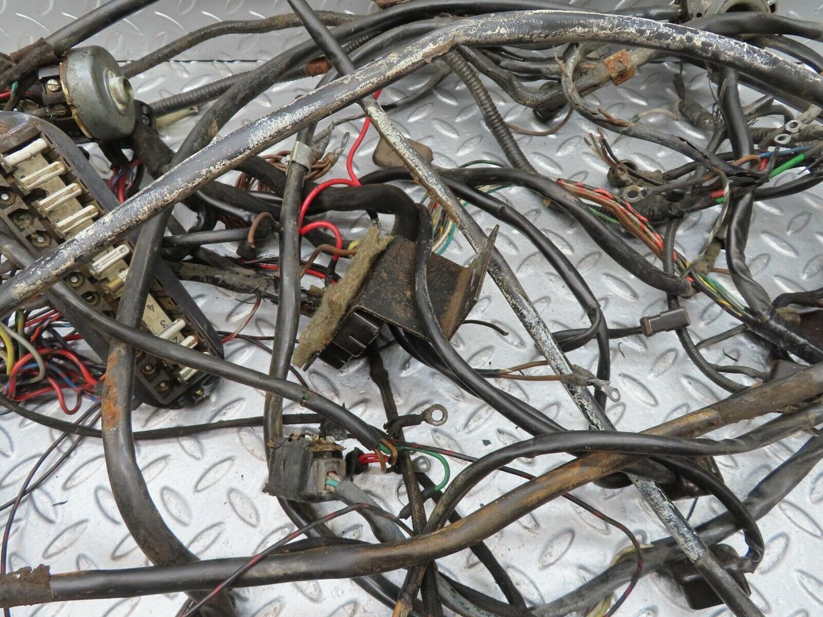 12995 Mercedes-Benz W111 220SE Engine Chassis Body Wire Wiring Harness