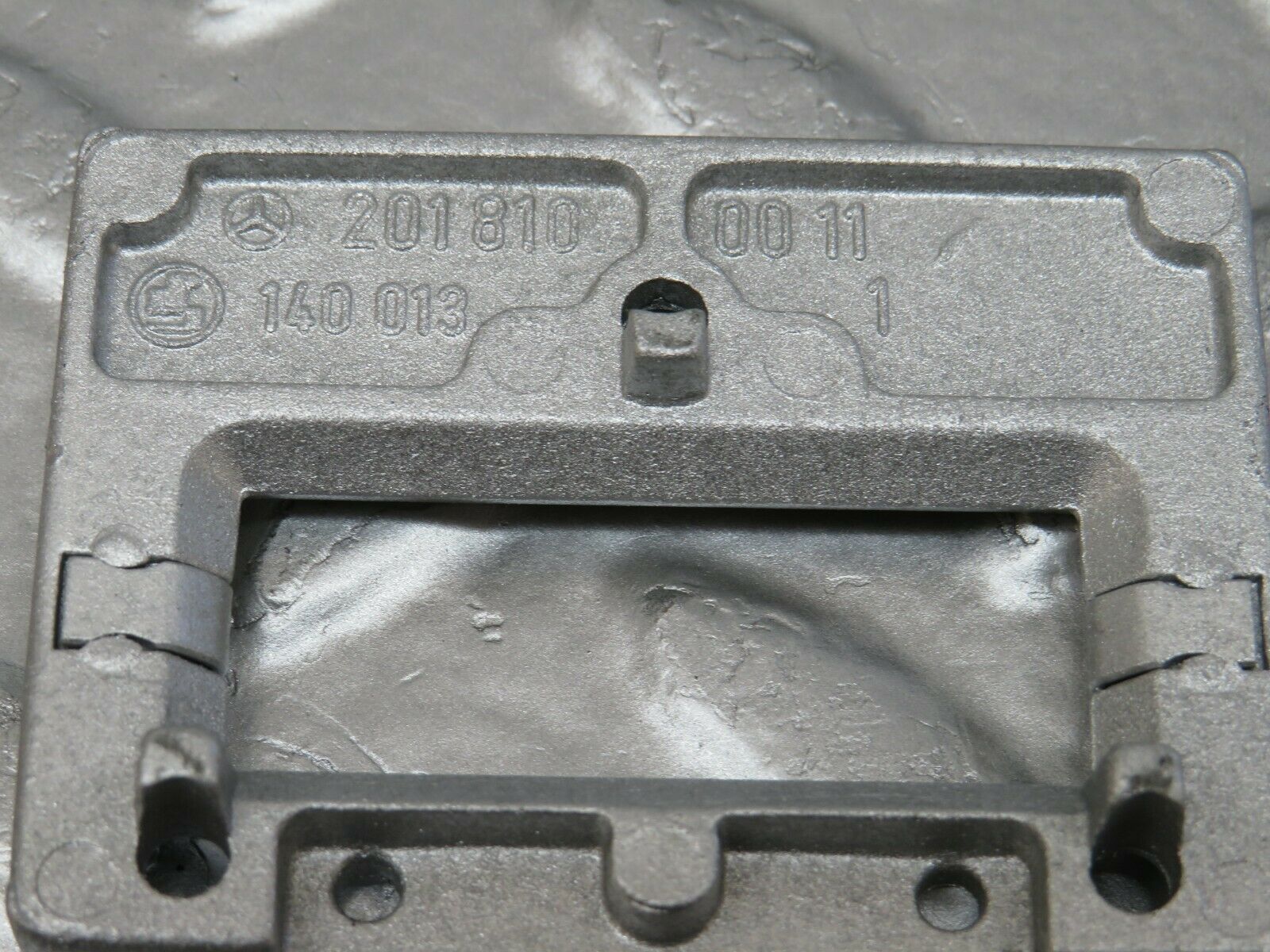 24396 Mercedes-Benz S124 220TE Wagon Rear View Mirror Bracket 2018100011