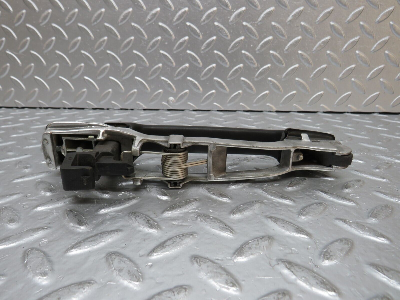 31714 Mercedes-Benz W201 190LE 1.8L Exterior Door Handle Rear Left