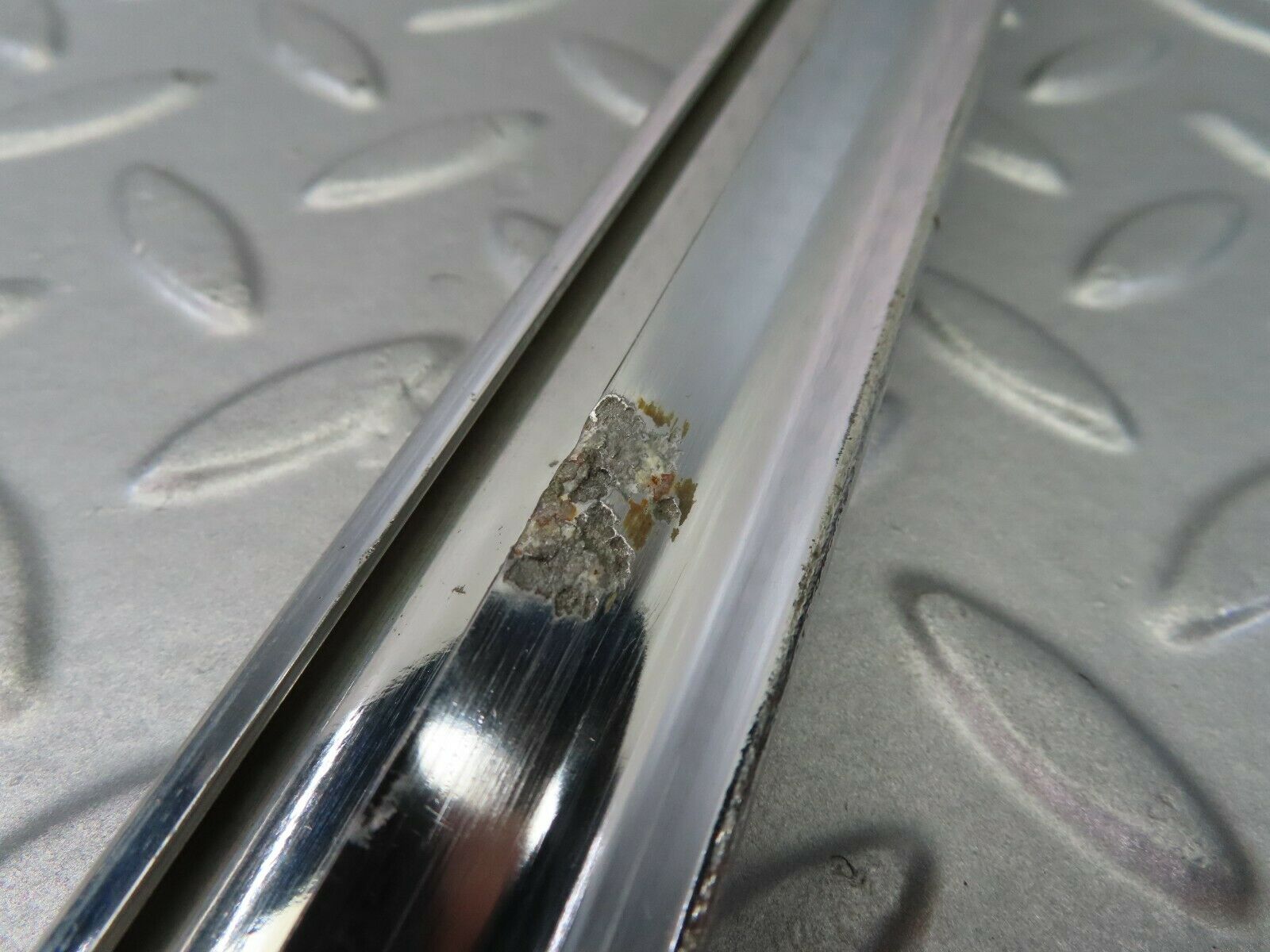 7287 Mercedes-Benz W116 450SE Rear Right Door Chrome Trim