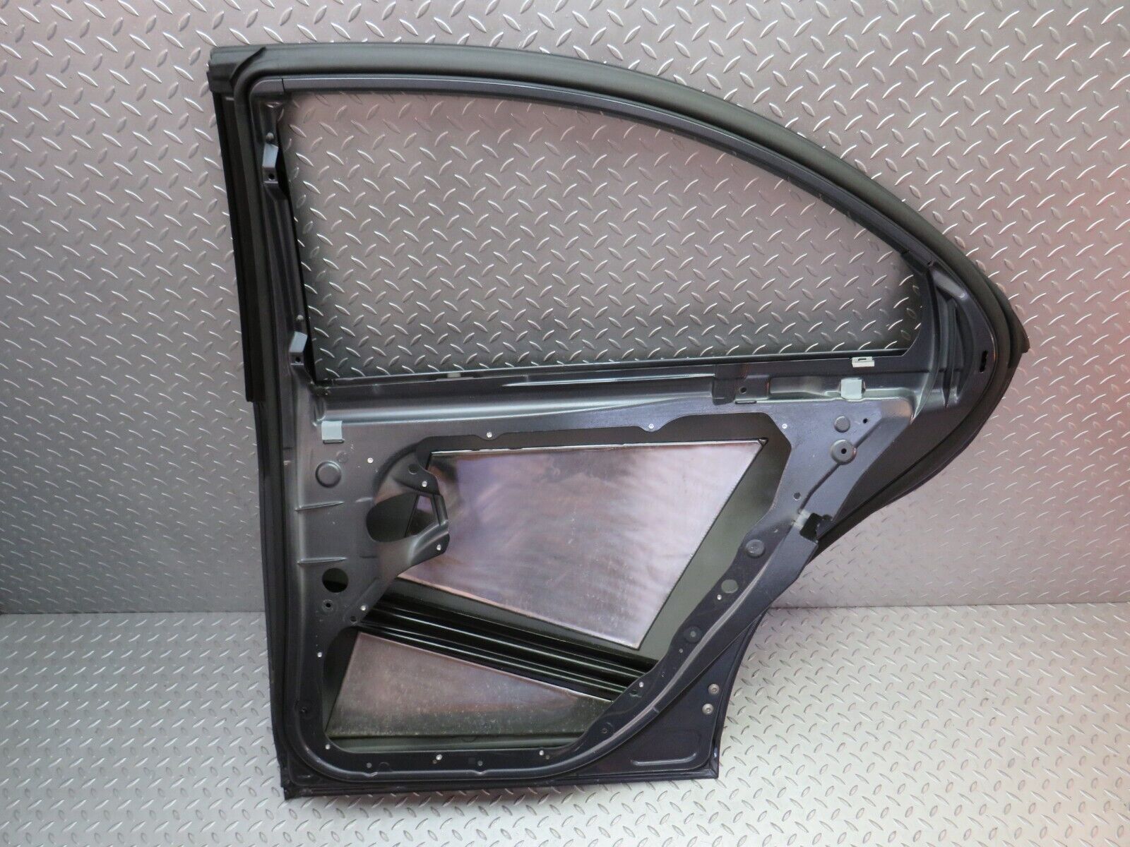 35090 Mercedes-Benz W221 Rear Right Aluminium Door
